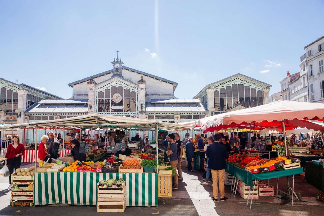 Charmant Cocon Iode Cosy Equipe, Baigne De Lumiere, Situe Au Coeur De La Rochelle A 1Min A Pied Du Marche Central Avec Tv Et Wifi Eksteriør billede